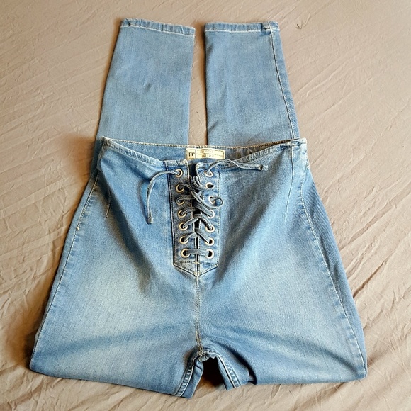 Free People Denim - 🌲 Free People Skinny Jeans